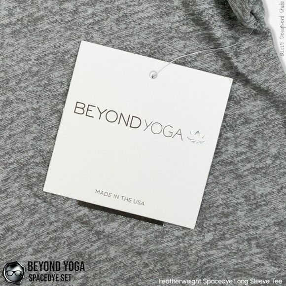 BEYOND YOGA SPACEDYE SET: FEATHERWEIGHT LONG SLEEVE T + MIDI JOGGERS SILVER MIST - Picture 10 of 14
